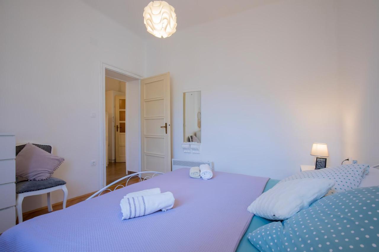 PUY Amphitheater Apartment מראה חיצוני תמונה