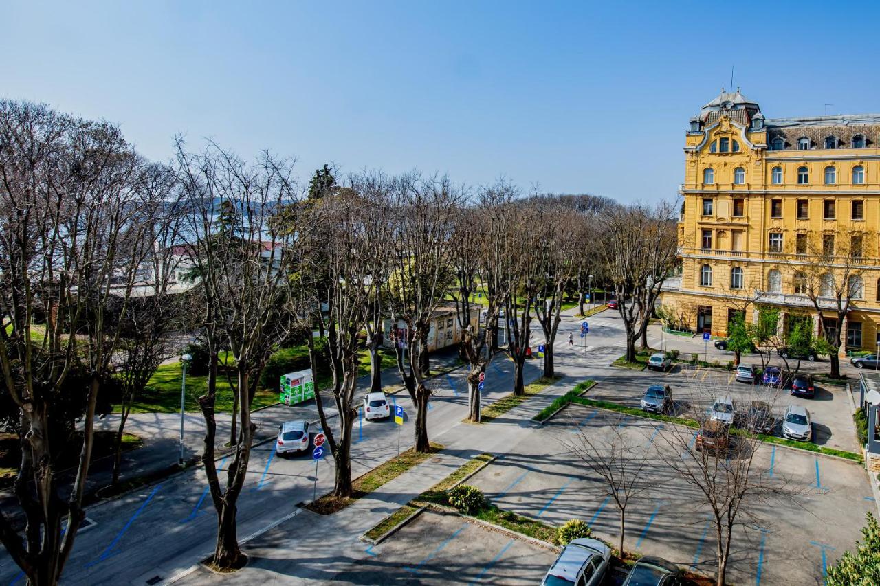 PUY Amphitheater Apartment מראה חיצוני תמונה