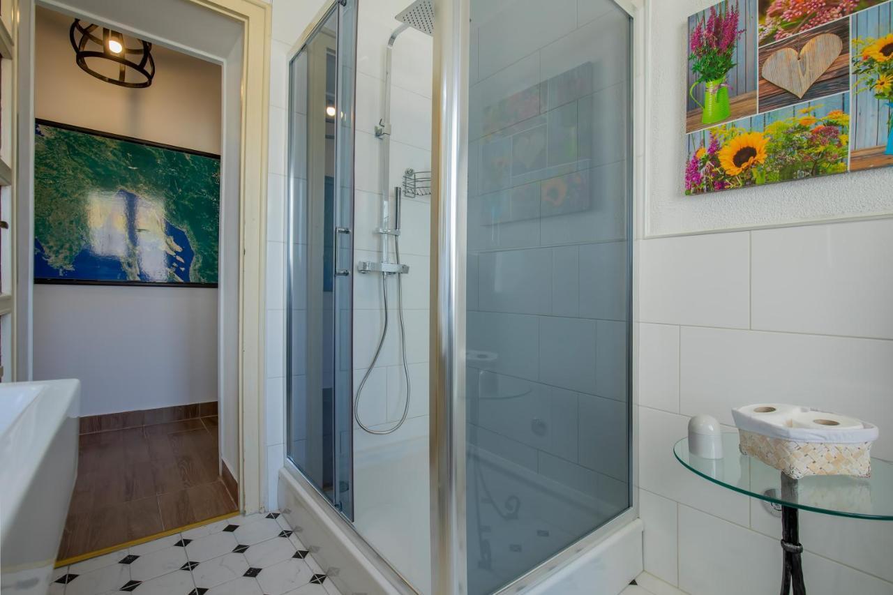 PUY Amphitheater Apartment מראה חיצוני תמונה
