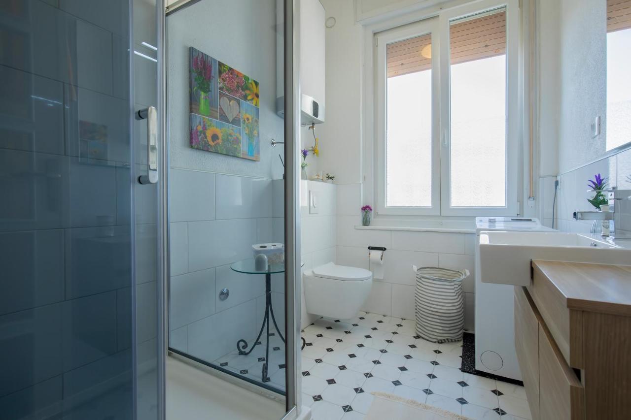 PUY Amphitheater Apartment מראה חיצוני תמונה