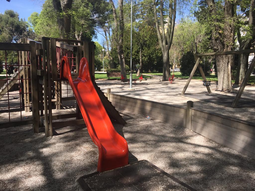 PUY Amphitheater Apartment מראה חיצוני תמונה