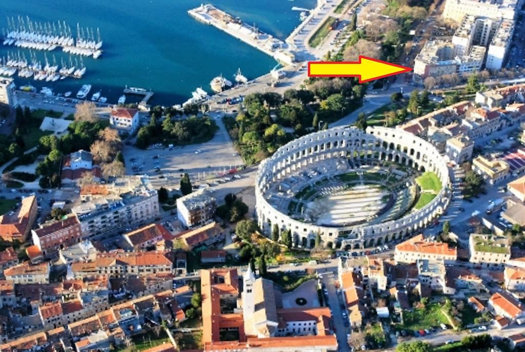 PUY Amphitheater Apartment מראה חיצוני תמונה